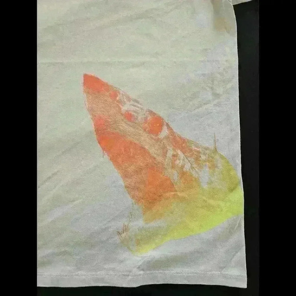 Stylish Graphic Tee with Colorful Print - Perfect for Casual Wear - Picture 3 of 5